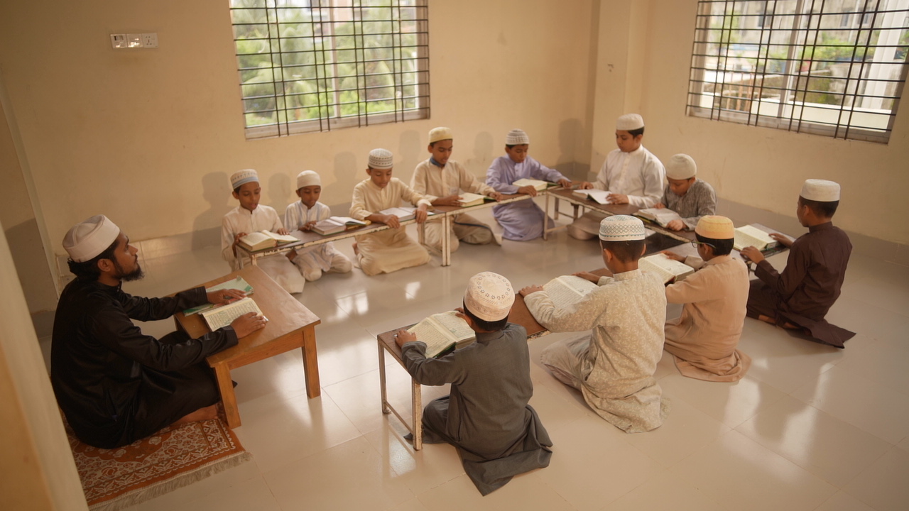 Educational model at Madrasatul Ulomi Wal Hikam